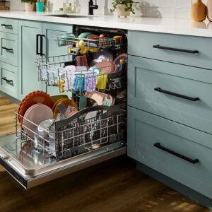 Whirlpool® 24-Inch Top Control Dishwasher with Total Coverage Wash and Auto Open Air Dry view 4