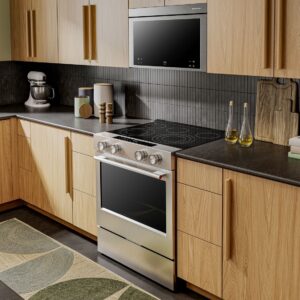 KitchenAid® 30-inch Slide-In Electric Range with Even-Heat™ True Convection and No Preheat Air Fry view 4