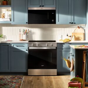 Whirlpool® 30 Inch Front Control ADA Compliant Electric Range with No Preheat and Slow Cook Modes view 3